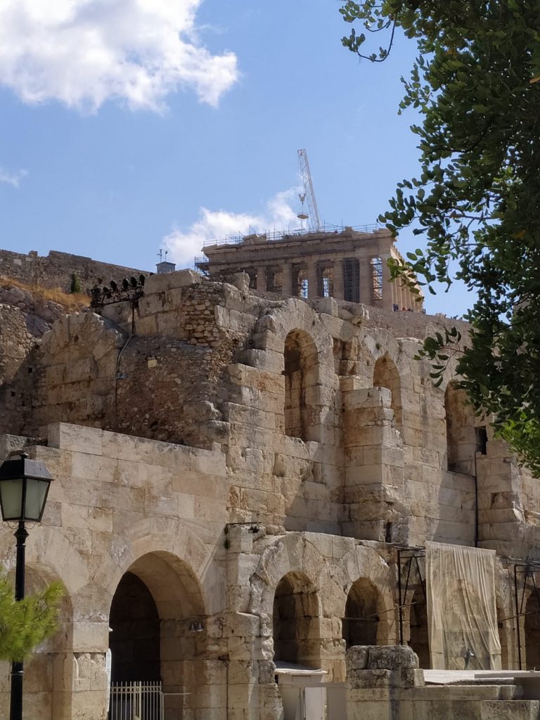 Le chantier de restauration du Parthénon a recueilli les suffrages de Ho, son côté ingénieur sans doute.